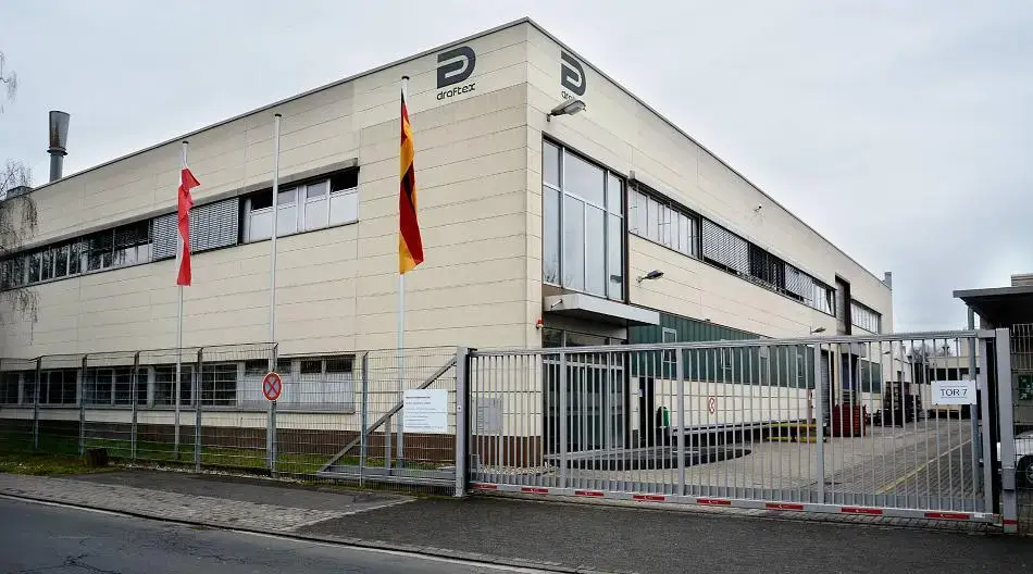 Draftex Automotive GmbH w Niemczech wchodzi w skład Grupy Kapitałowej STOMIL SANOK S.A., firma produkuje oraz sprzedaje uszczelnienia karoserii dla sektora samochodów premium na rynku niemieckim.